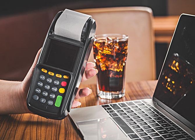 pos機(jī)刷卡手續(xù)費(fèi)是多少？